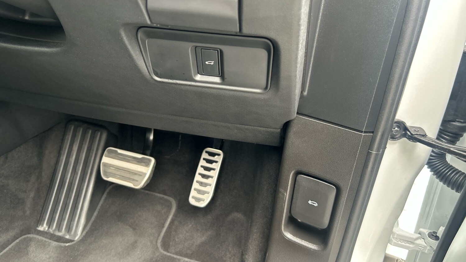 Vehicle 48
