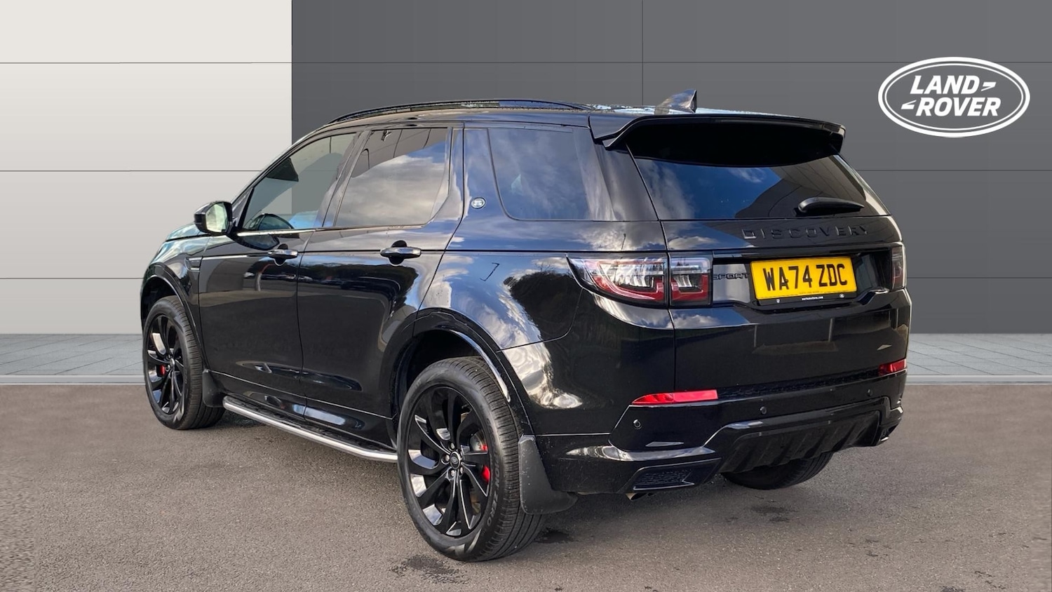 Used Land Rover Discovery Sport 2024 for sale - 76532073: Photo 2