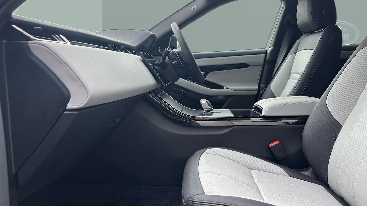 Used Land Rover Range Rover Evoque 2025 for sale - 78152915: Photo 3