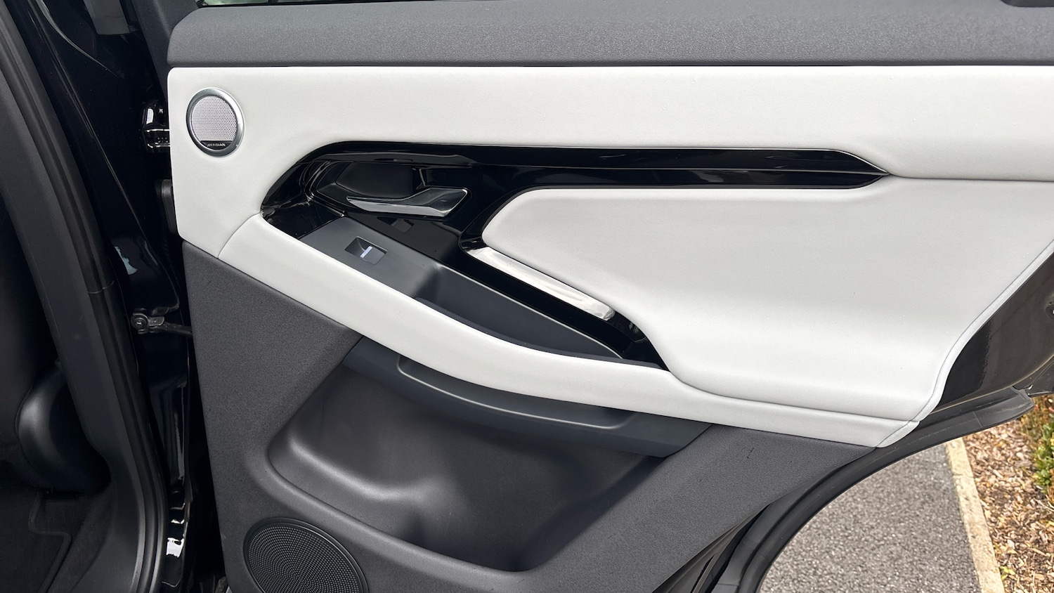 Used Land Rover Range Rover Evoque 2025 for sale - 78152915: Photo 30