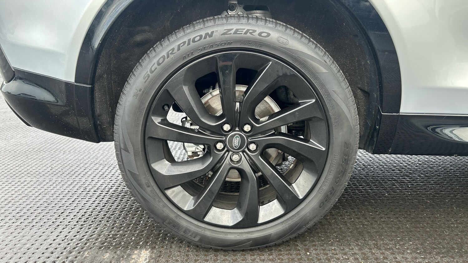 Used Land Rover Discovery Sport 2025 for sale - 76384869: Photo 31