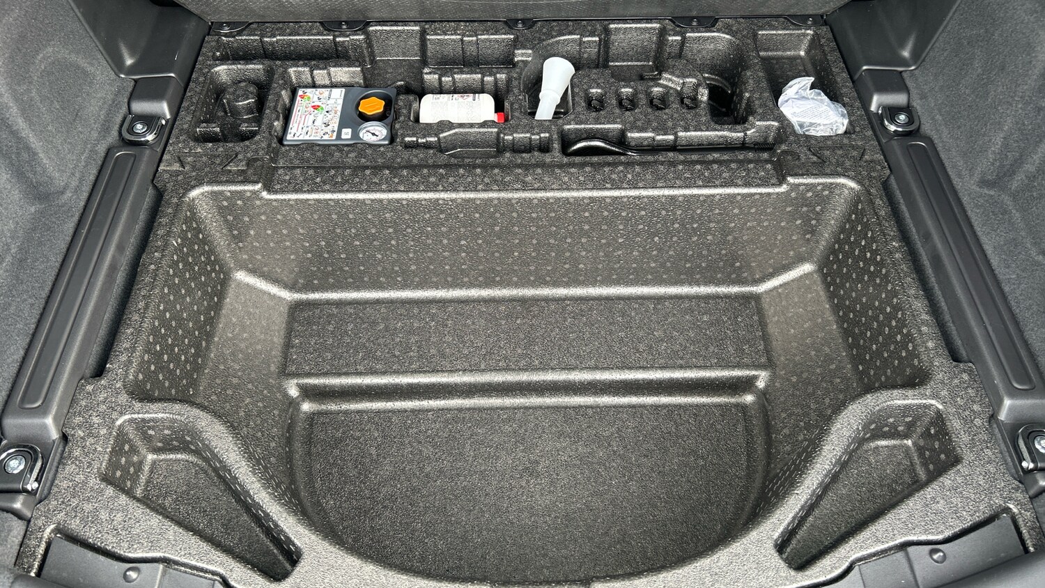 Used Land Rover Discovery Sport 2025 for sale - 76384869: Photo 35