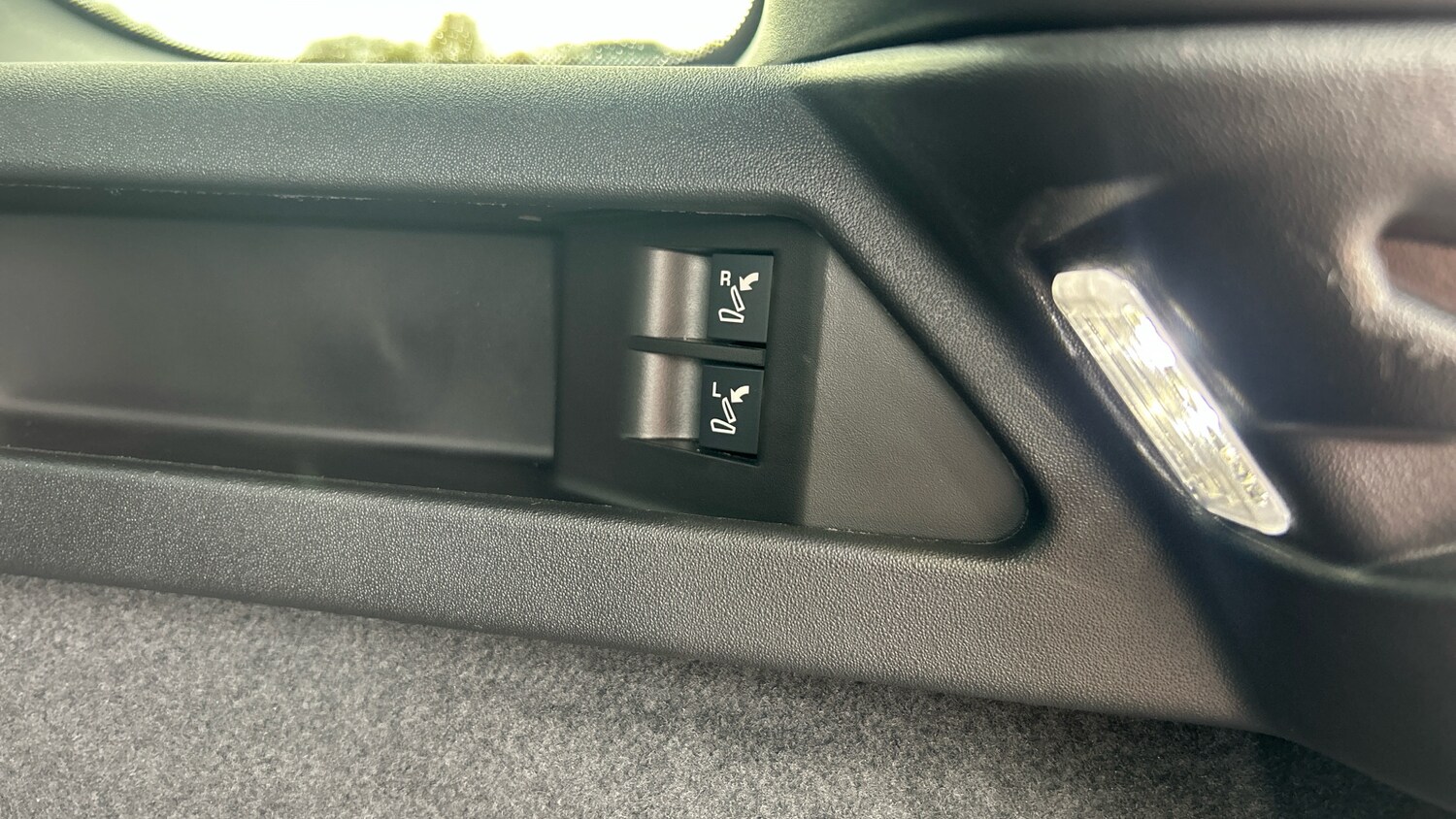 Used Land Rover Discovery Sport 2025 for sale - 76384869: Photo 36