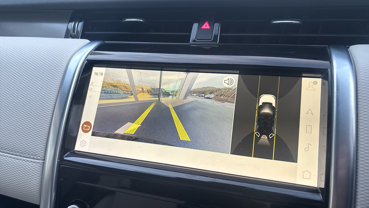 Used Land Rover Discovery Sport 2022 for sale - 77381496: Photo 12