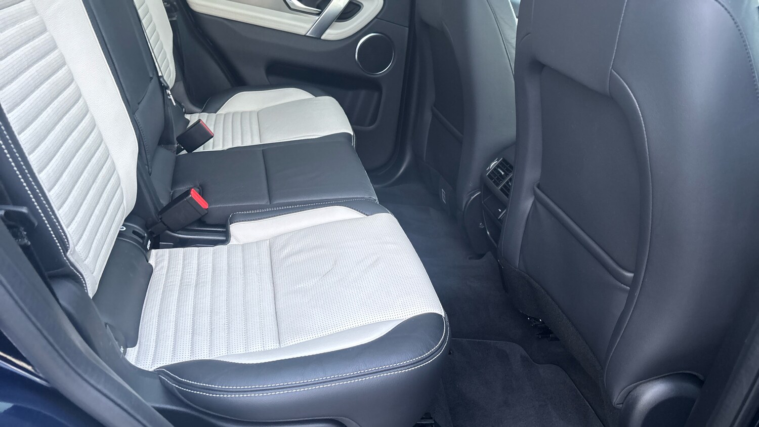 Used Land Rover Discovery Sport 2022 for sale - 77381496: Photo 33