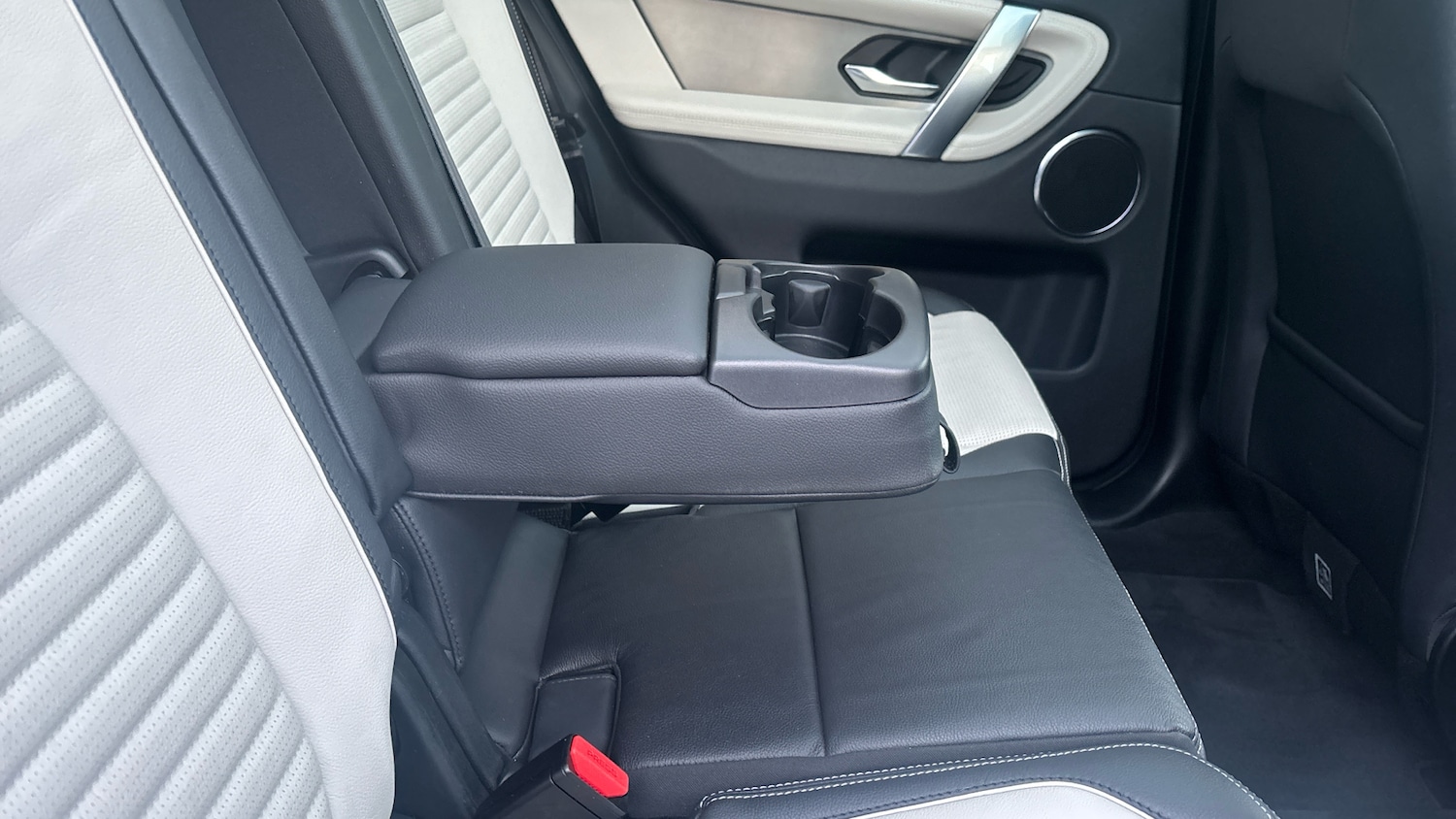 Used Land Rover Discovery Sport 2022 for sale - 77381496: Photo 35