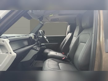 Used Land Rover Defender 2024 for sale - 78733335: Photo