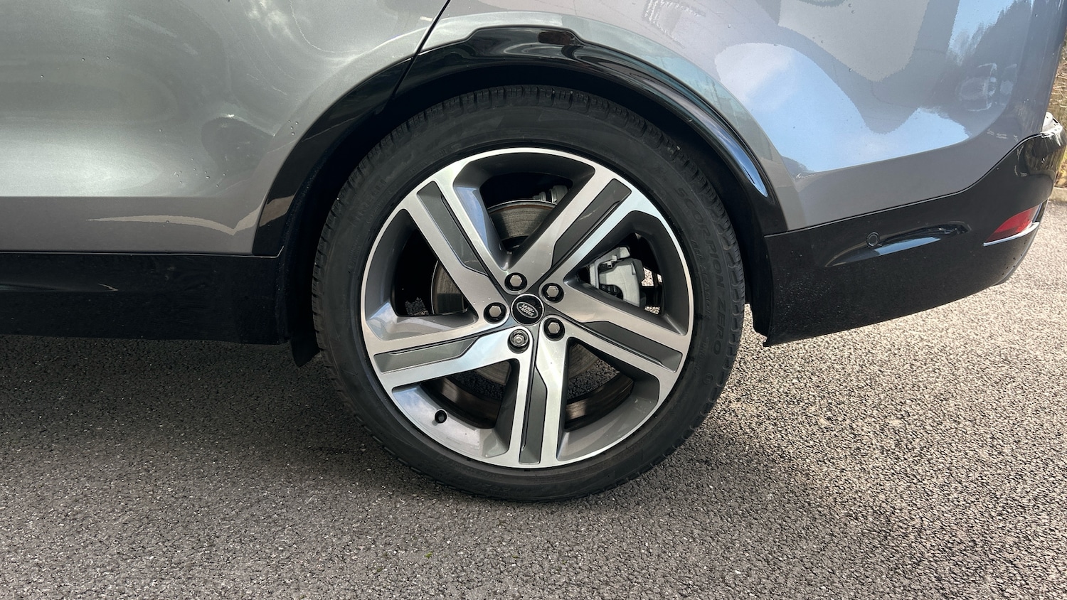 Used Land Rover Discovery 2025 for sale - 76892870: Photo 33