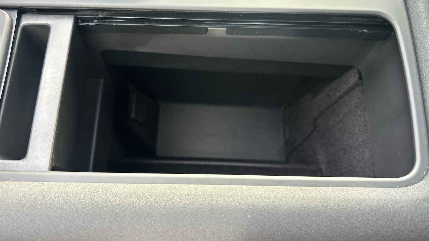 Used Land Rover Discovery 2025 for sale - 76892870: Photo 44