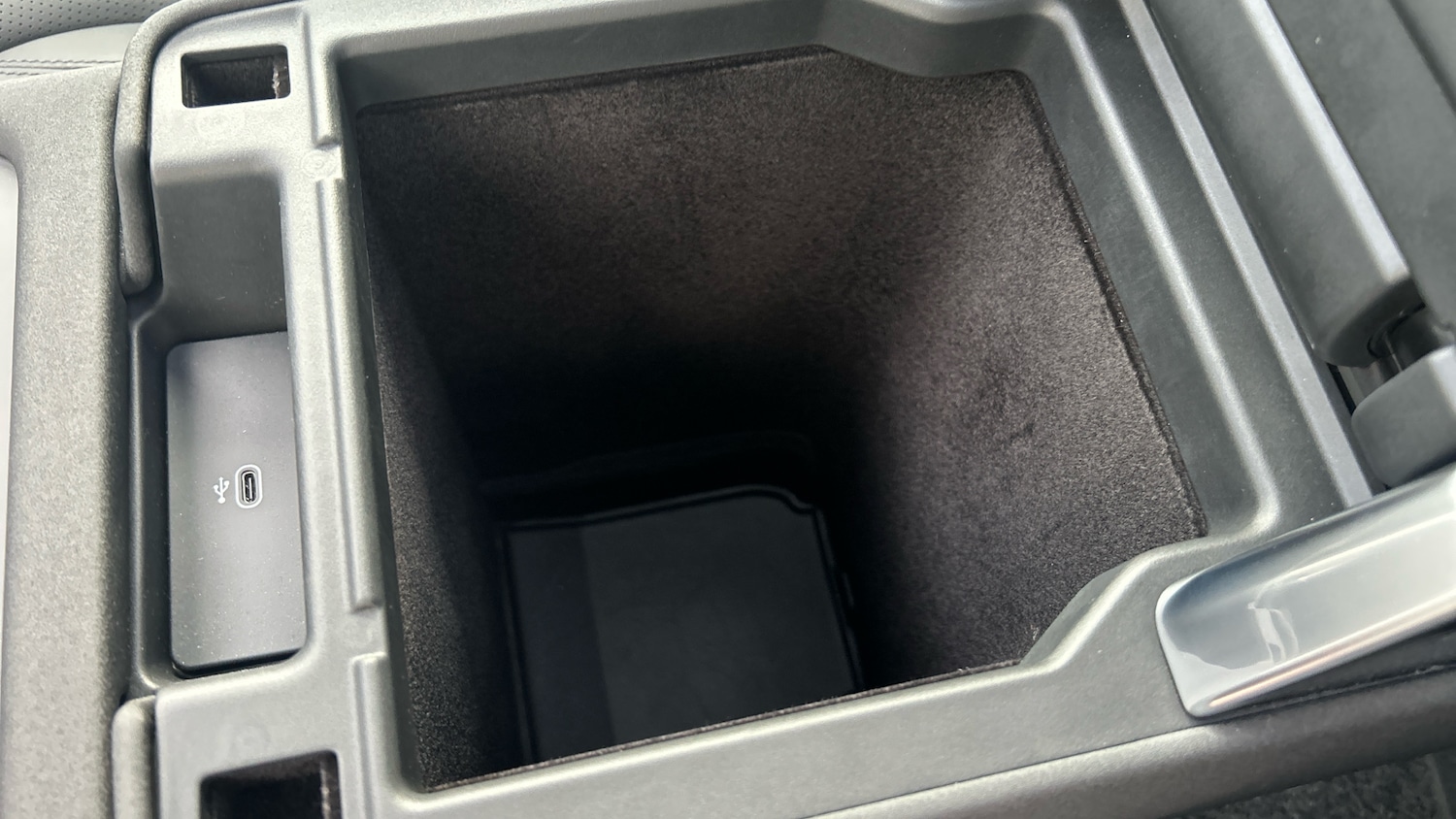 Used Land Rover Discovery 2025 for sale - 76892870: Photo 46