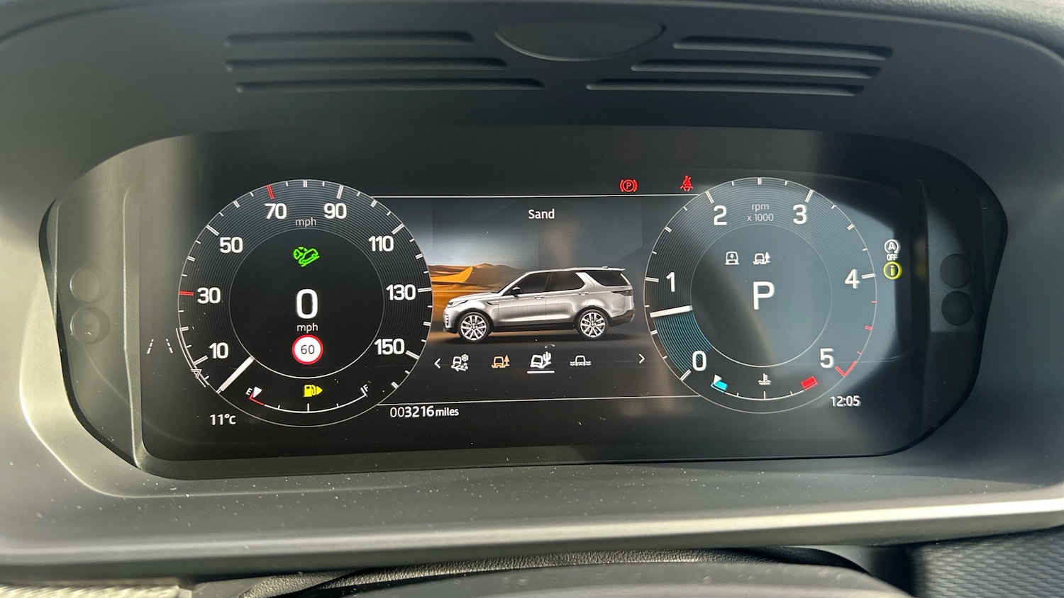 Used Land Rover Discovery 2025 for sale - 76892870: Photo 65