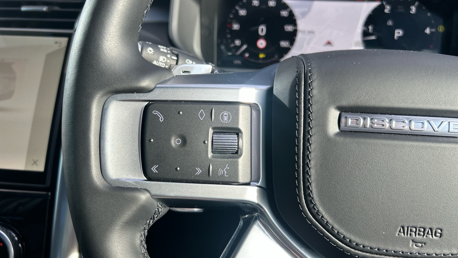 Used Land Rover Discovery 2025 for sale - 76892870: Photo 69