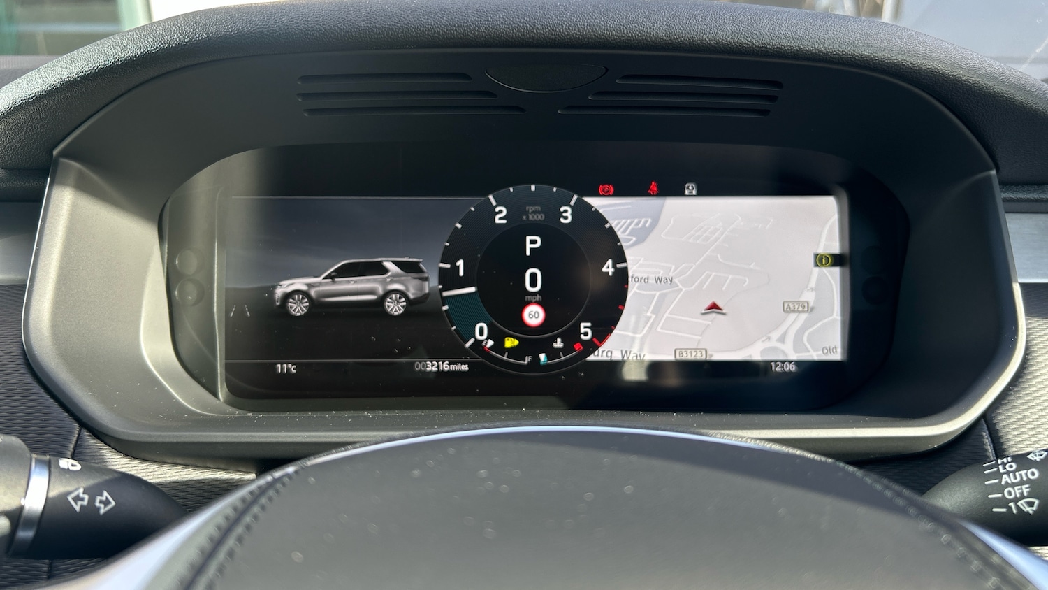 Used Land Rover Discovery 2025 for sale - 76892870: Photo 76