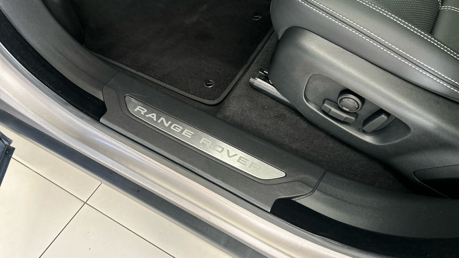 Used Land Rover Range Rover Velar 2022 for sale - 76904873: Photo 41