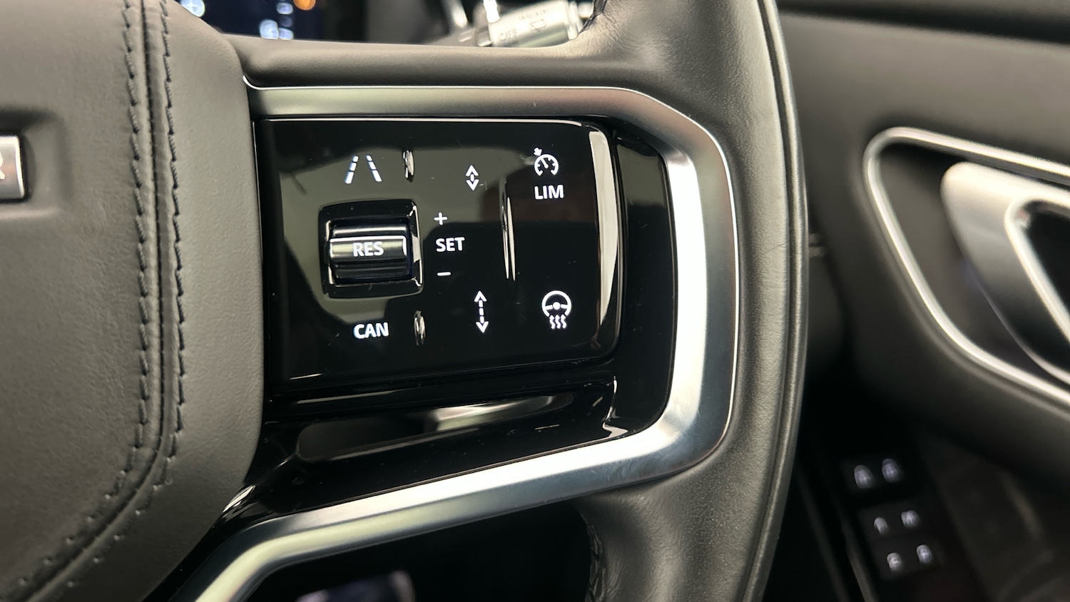 Used Land Rover Range Rover Velar 2022 for sale - 76904873: Photo 52