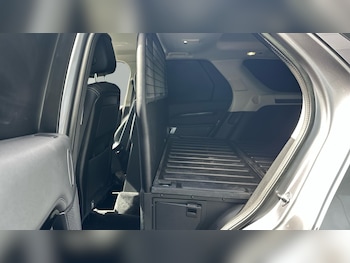 Used Land Rover Discovery 2023 for sale - 78835412: Photo