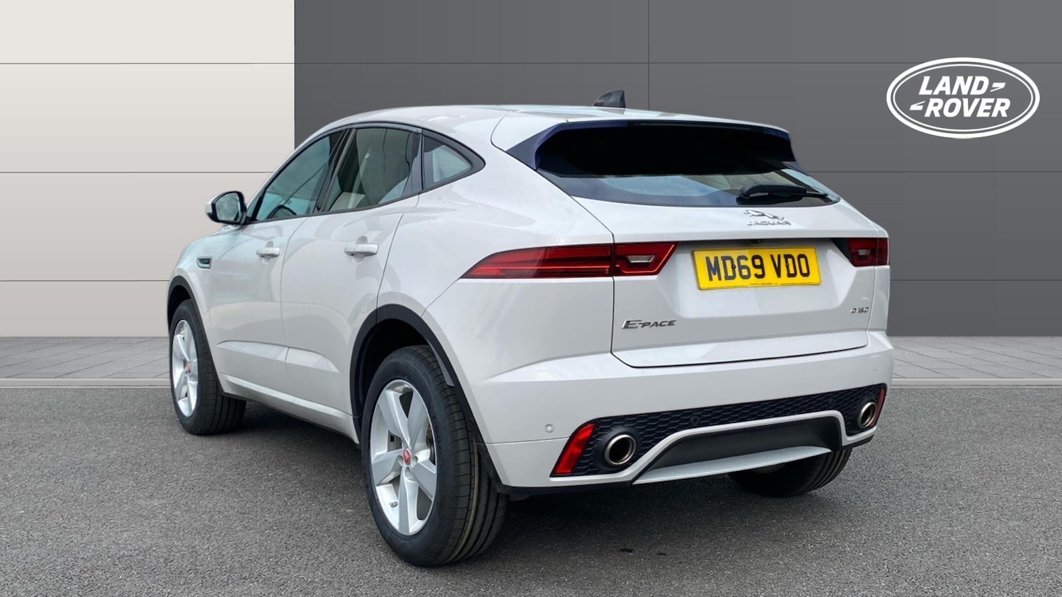 Used Jaguar E-Pace 2020 for sale - 77812844: Photo 2