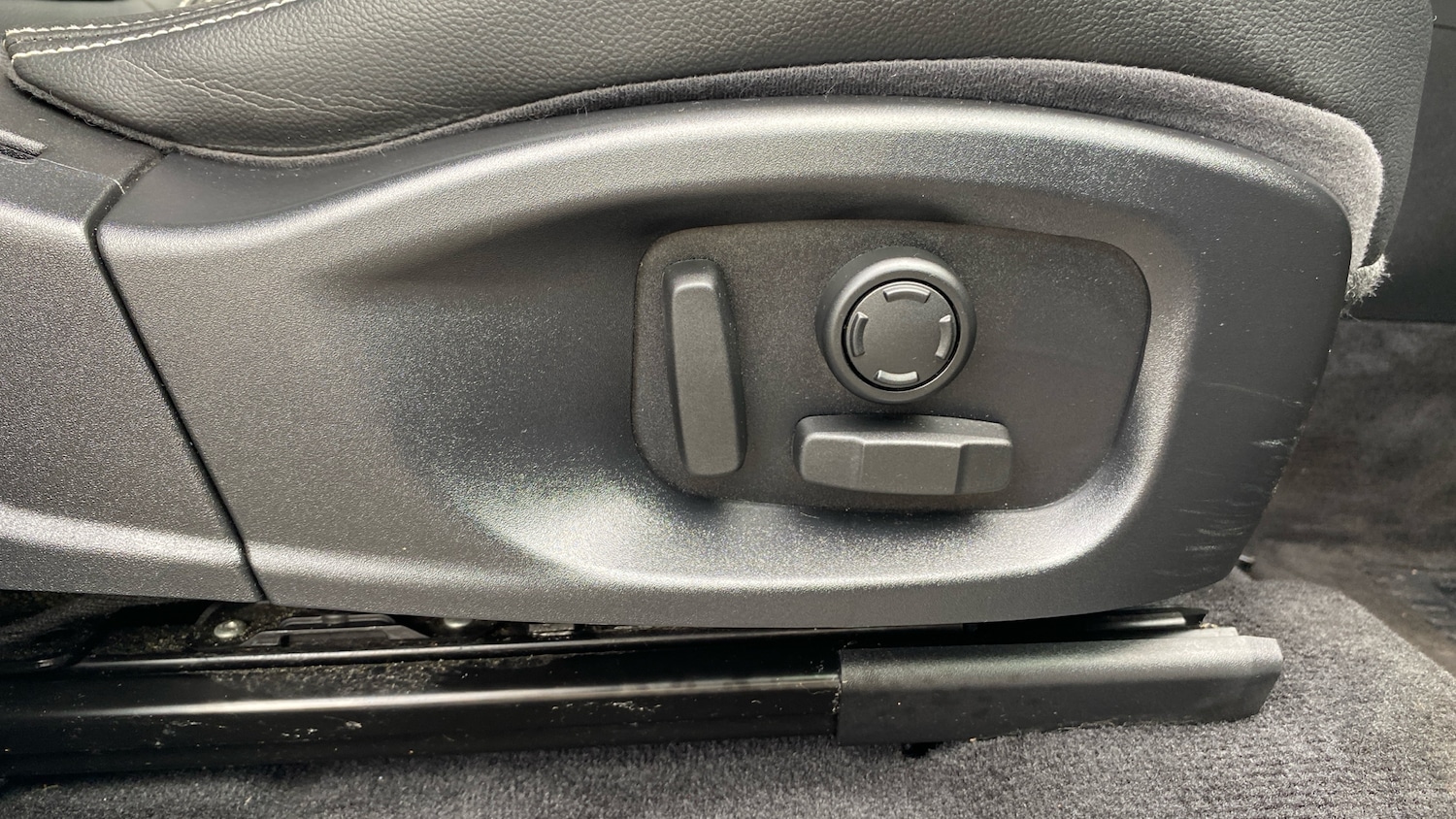 Used Jaguar E-Pace 2020 for sale - 77812844: Photo 30