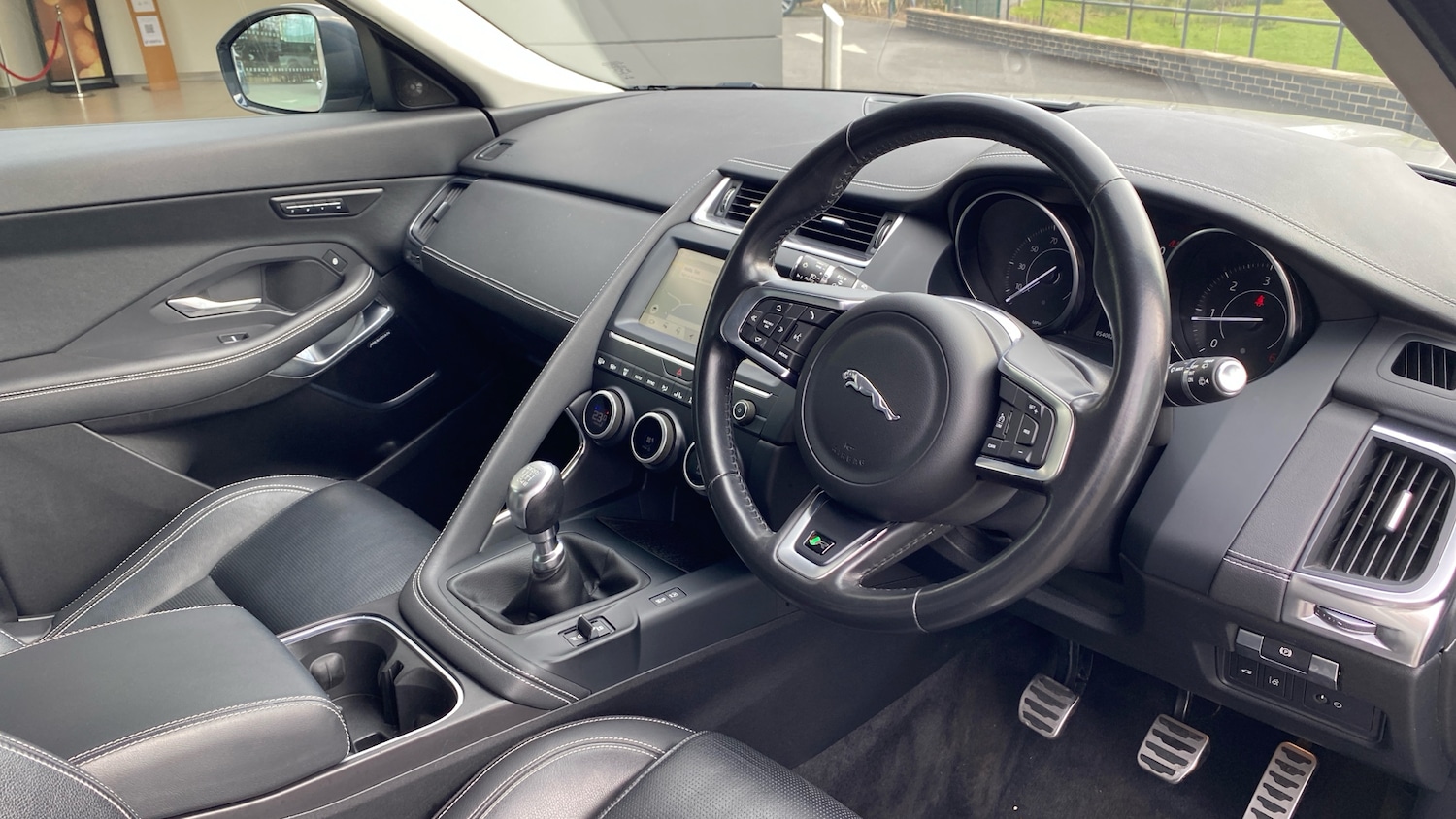 Used Jaguar E-Pace 2020 for sale - 77812844: Photo 32