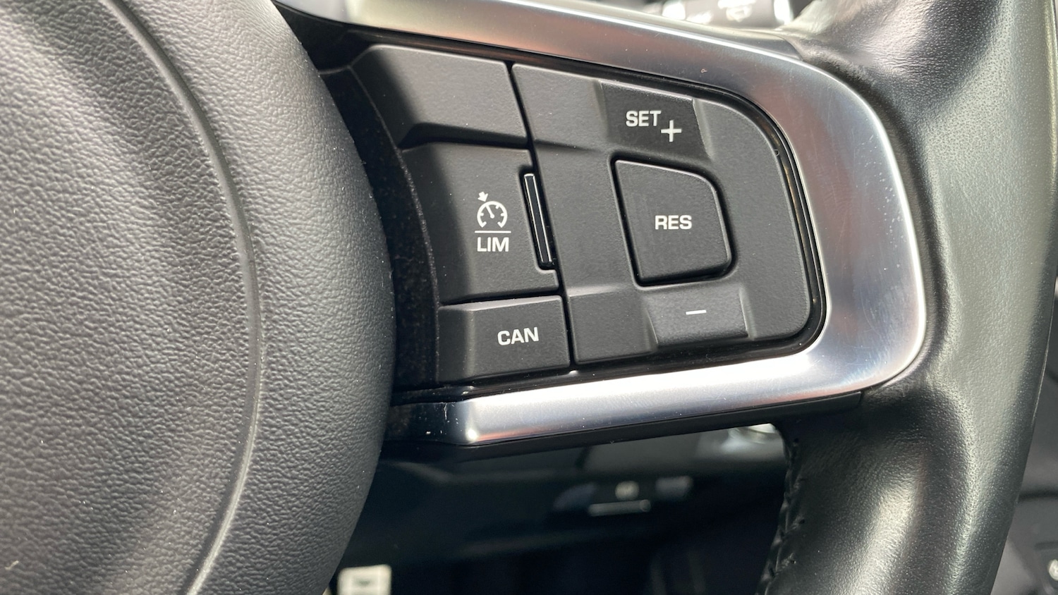 Used Jaguar E-Pace 2020 for sale - 77812844: Photo 53