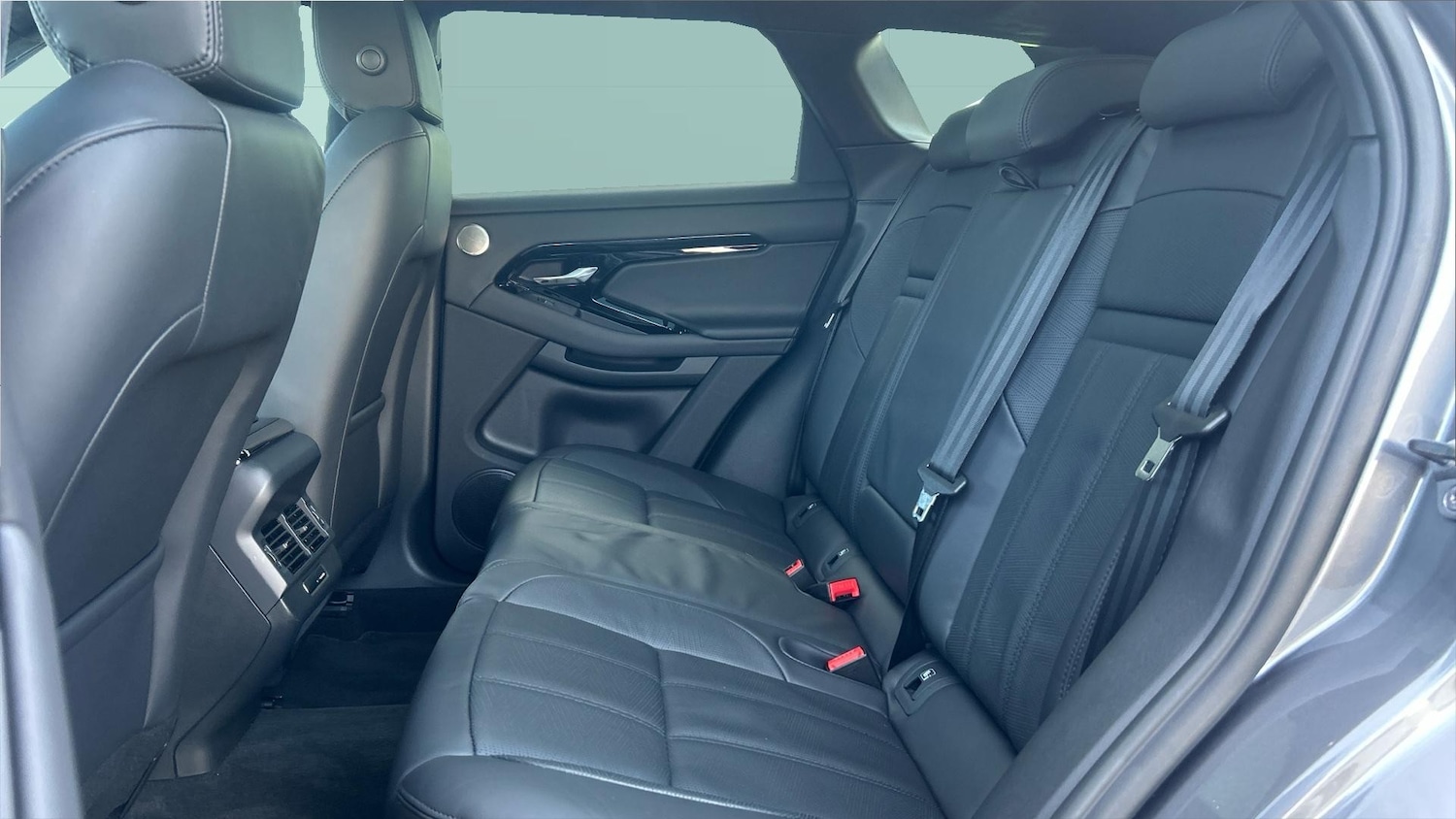 Used Land Rover Range Rover Evoque 2025 for sale - 77639082: Photo 4