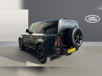 Used Land Rover Defender 2025 for sale - 78420679: Photo