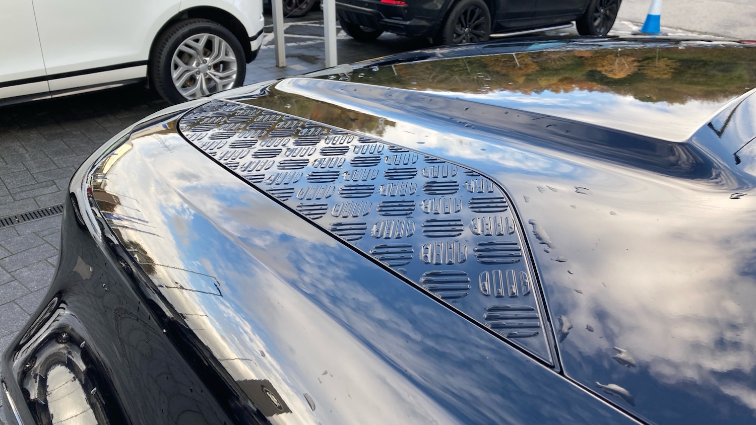 Used Land Rover Defender 2024 for sale - 76565297: Photo 21