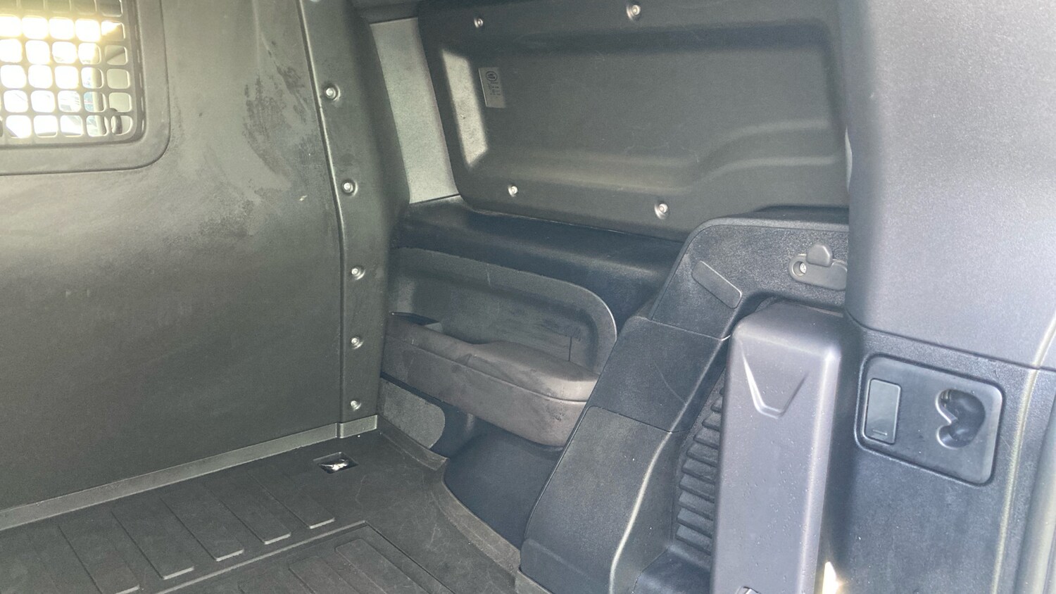 Used Land Rover Defender 2024 for sale - 76565297: Photo 22