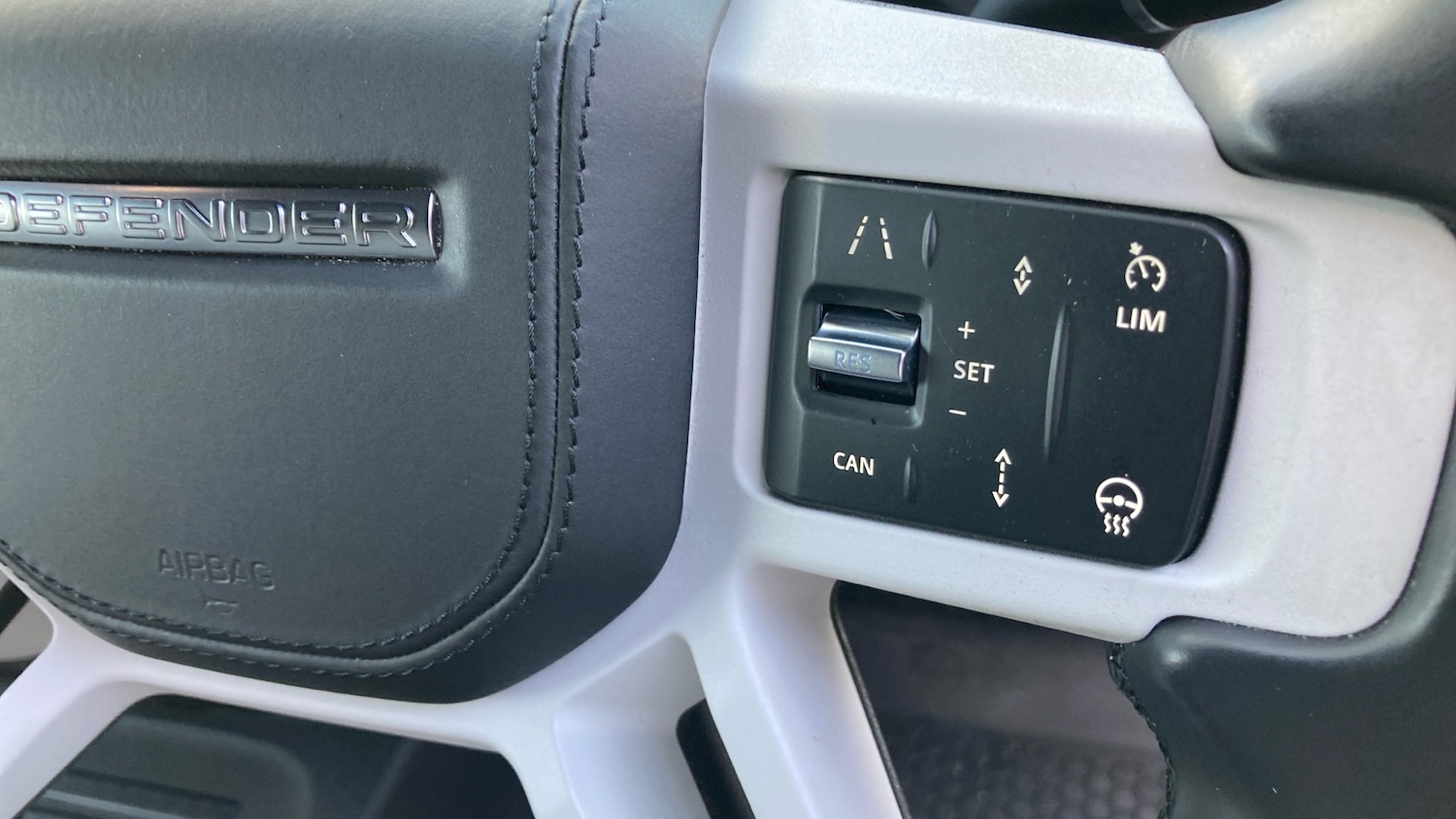 Used Land Rover Defender 2024 for sale - 76565297: Photo 28