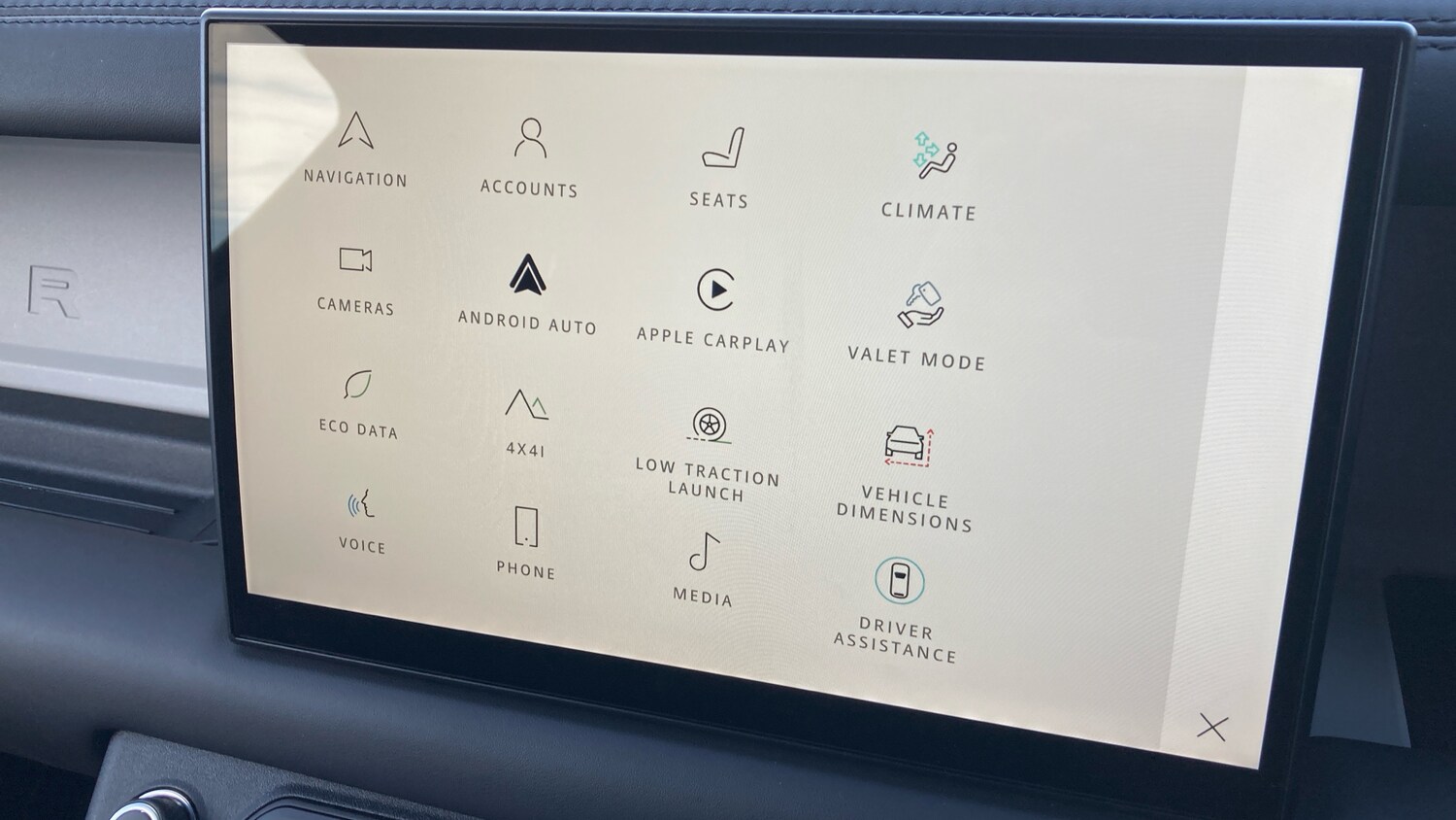 Used Land Rover Defender 2024 for sale - 76565297: Photo 29