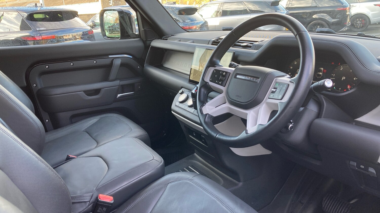 Used Land Rover Defender 2024 for sale - 76565297: Photo 36