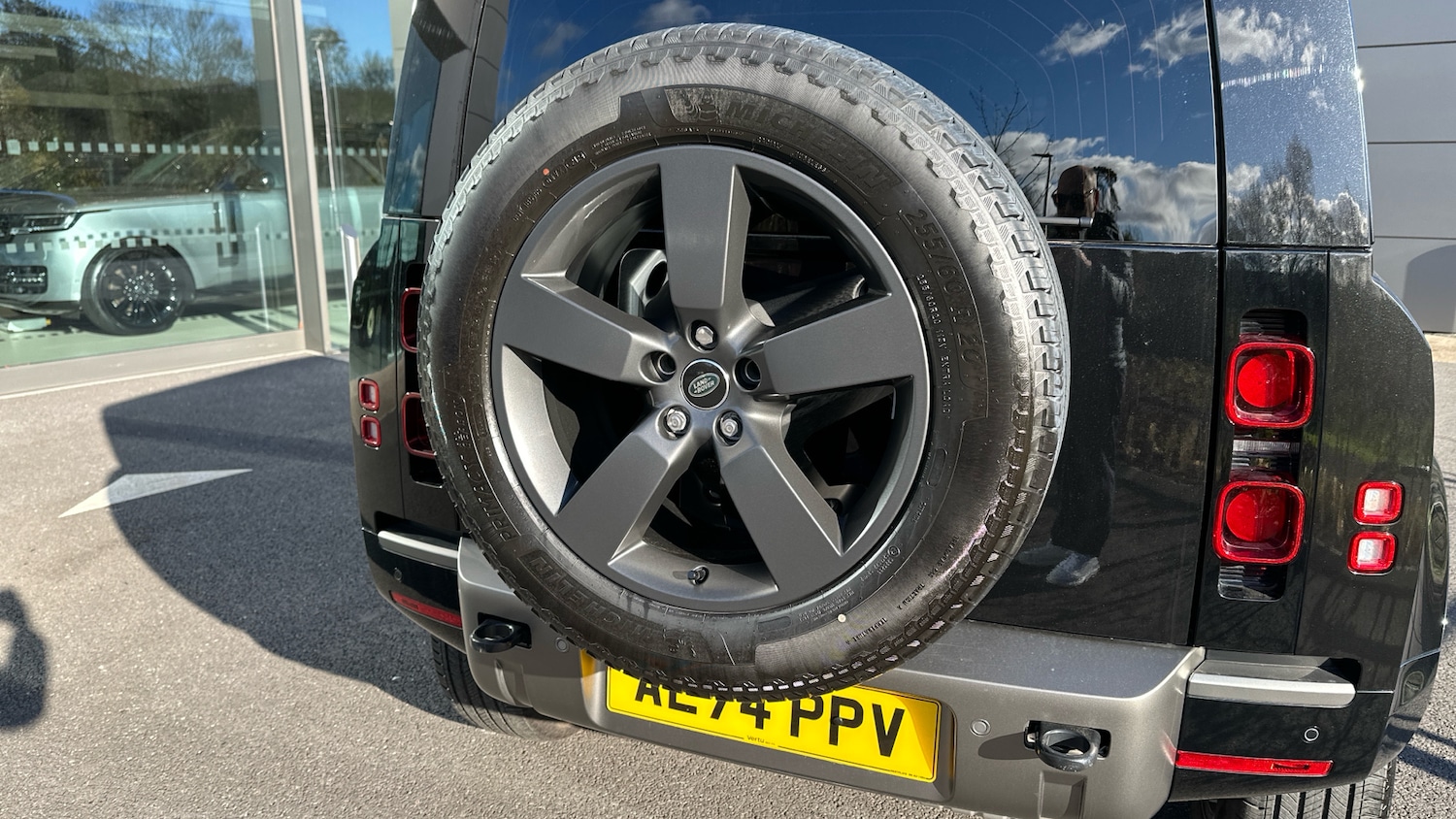 Used Land Rover Defender 2024 for sale - 76565297: Photo 53