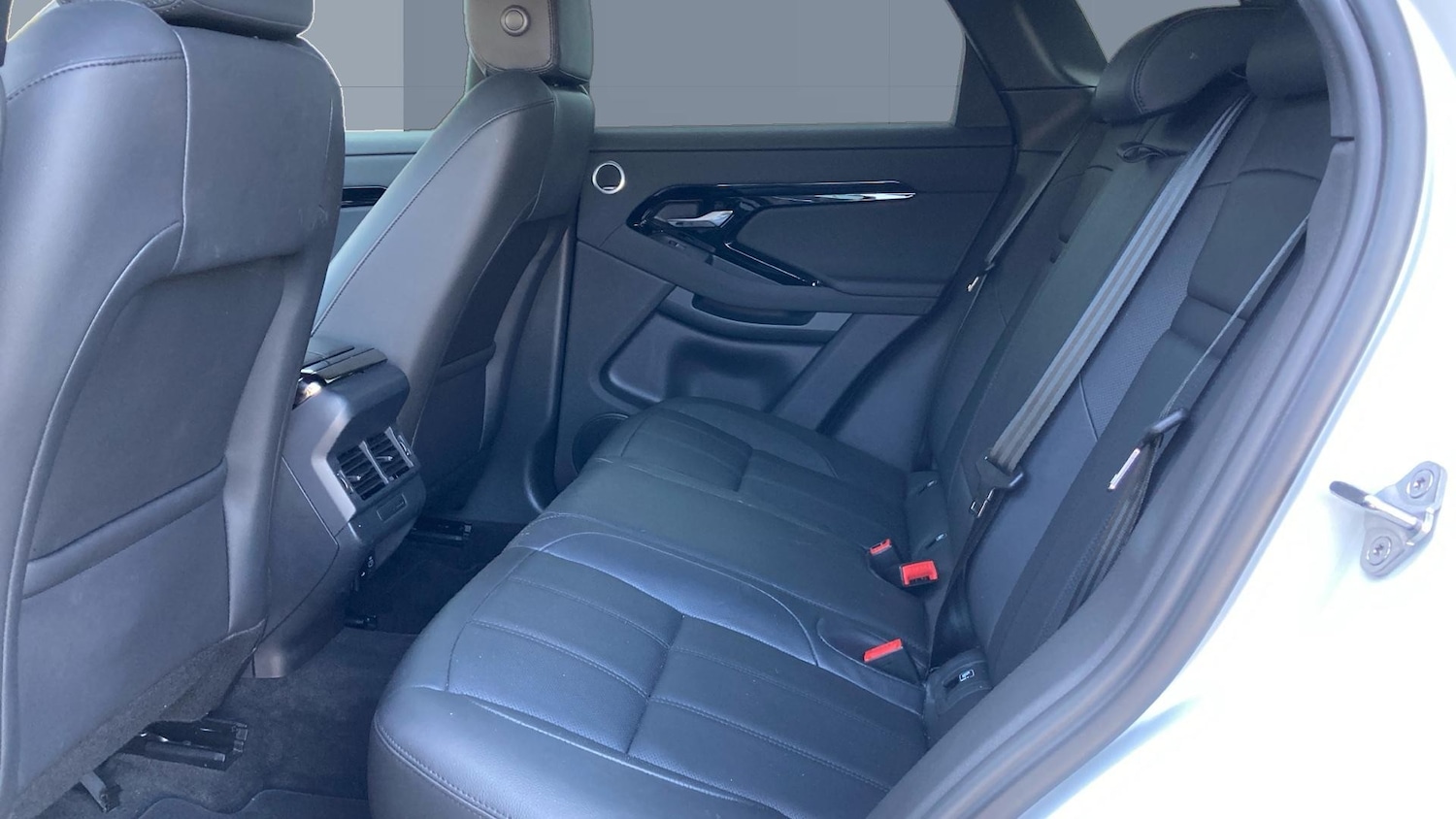 Used Land Rover Range Rover Evoque 2025 for sale - 77323792: Photo 4