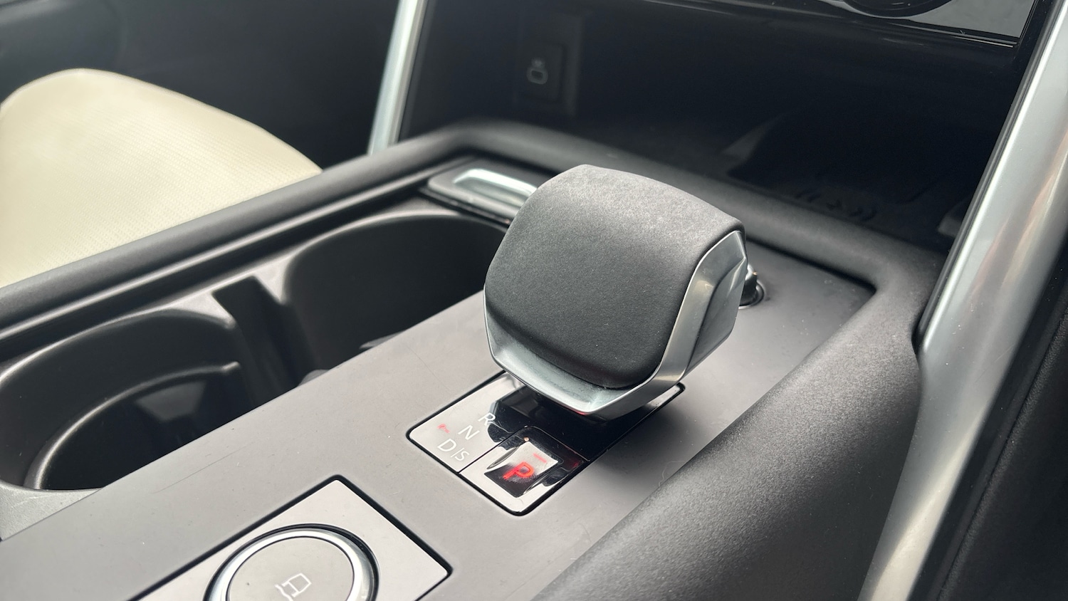 Used Land Rover Discovery 2024 for sale - 77450289: Photo 13