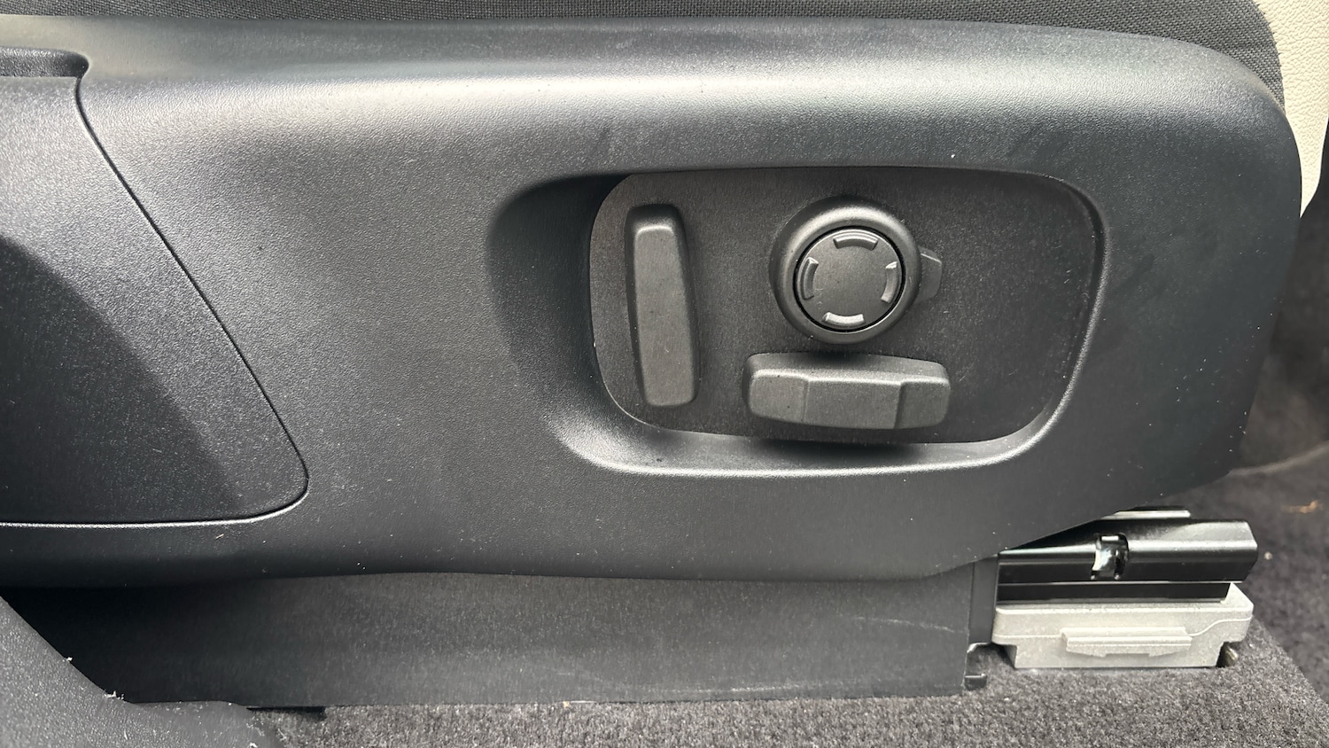 Used Land Rover Discovery 2024 for sale - 77450289: Photo 30