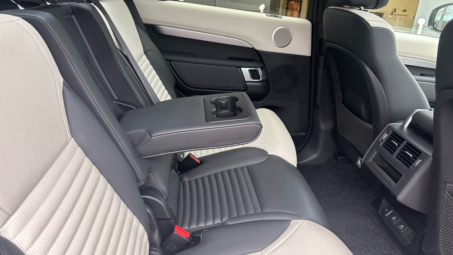 Used Land Rover Discovery 2024 for sale - 77450289: Photo 36