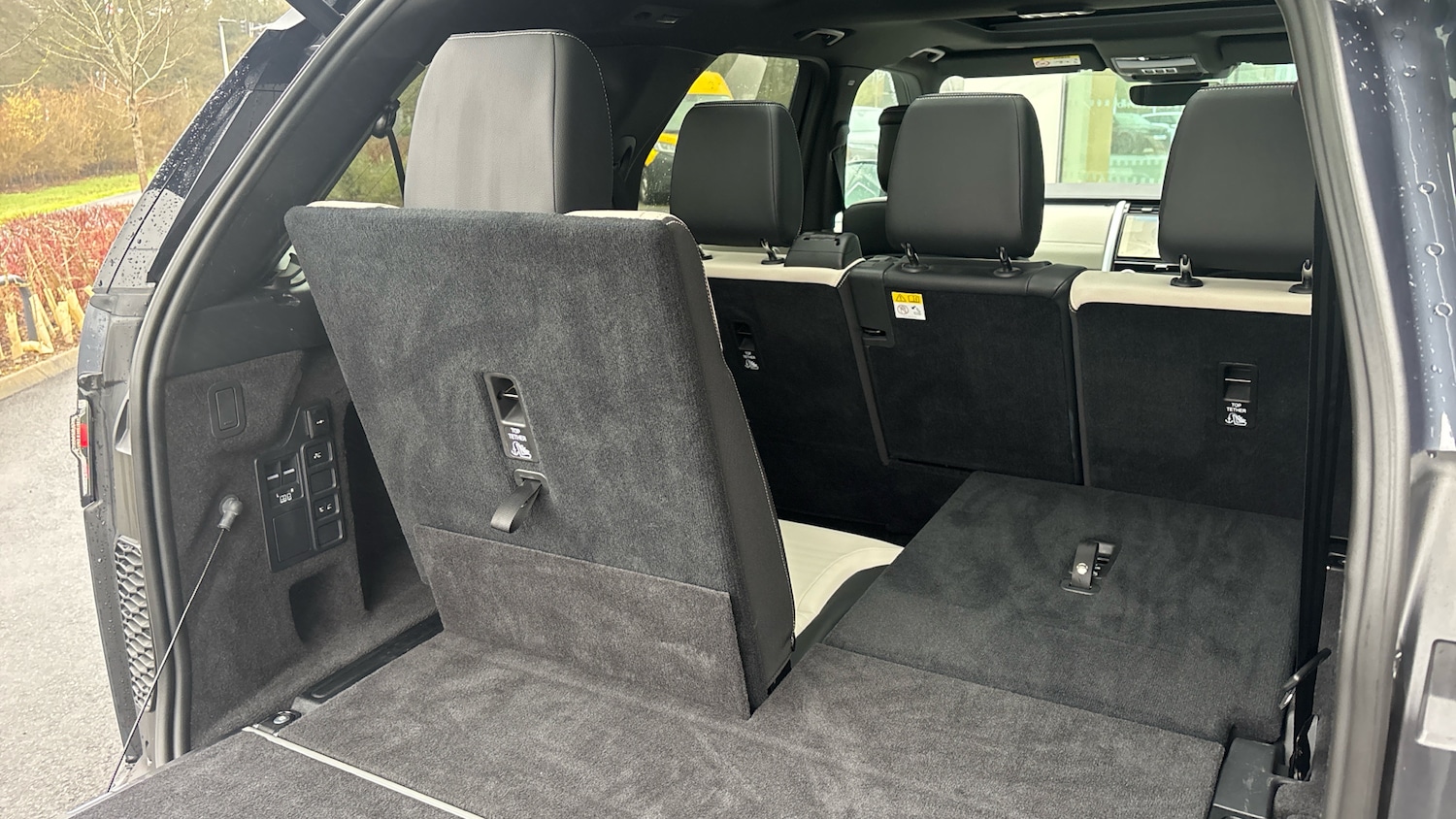 Used Land Rover Discovery 2024 for sale - 77450289: Photo 41