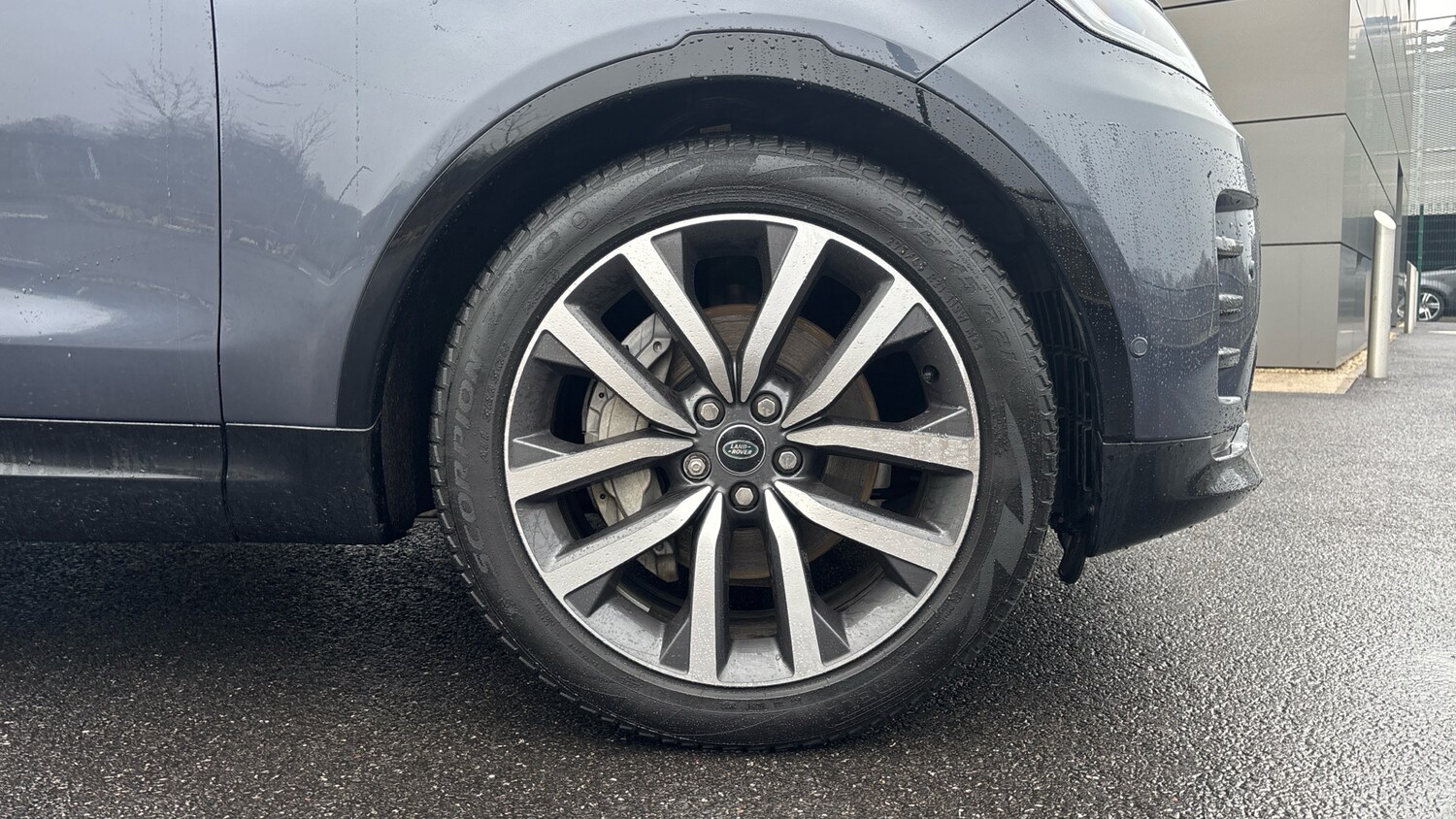 Used Land Rover Discovery 2024 for sale - 77450289: Photo 8