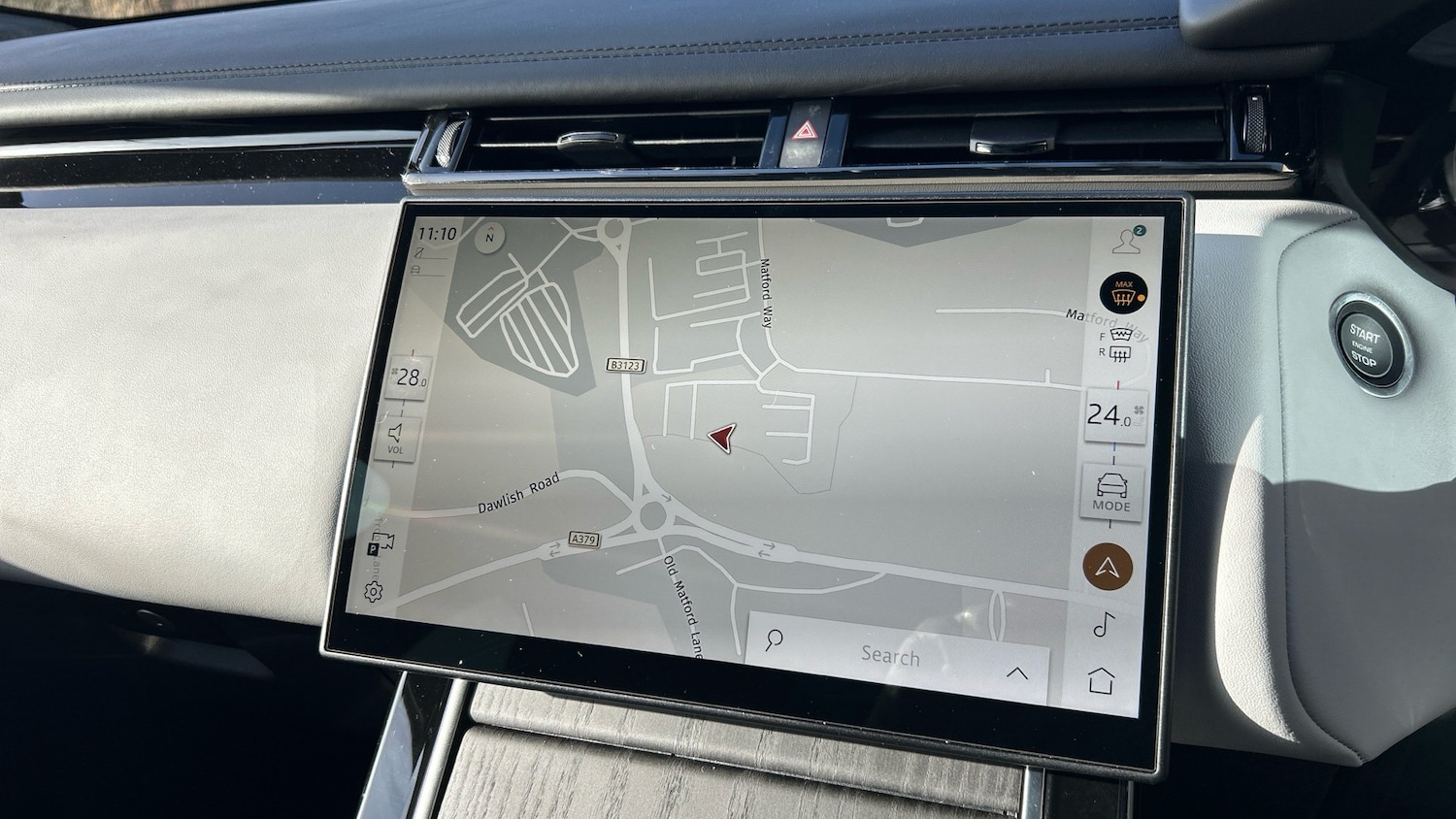 Used Land Rover Range Rover Velar 2025 for sale - 76862236: Photo 11