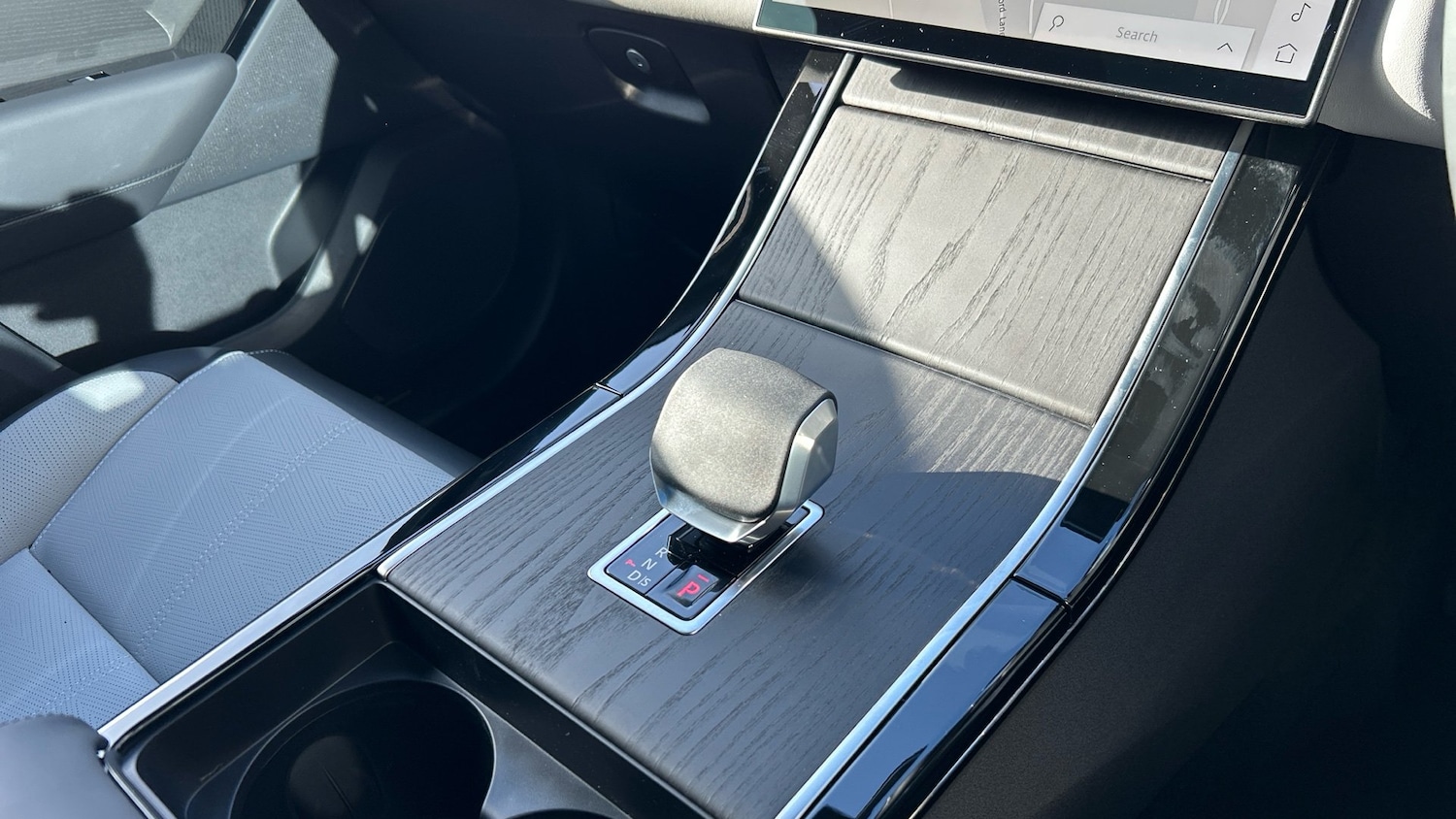 Used Land Rover Range Rover Velar 2025 for sale - 76862236: Photo 13