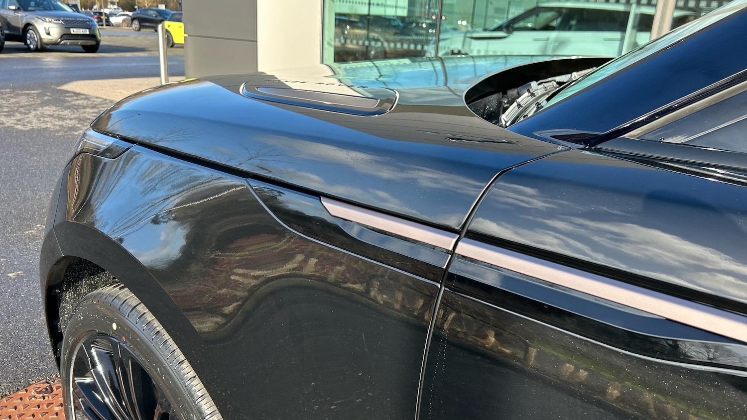 Used Land Rover Range Rover Velar 2025 for sale - 76862236: Photo 20