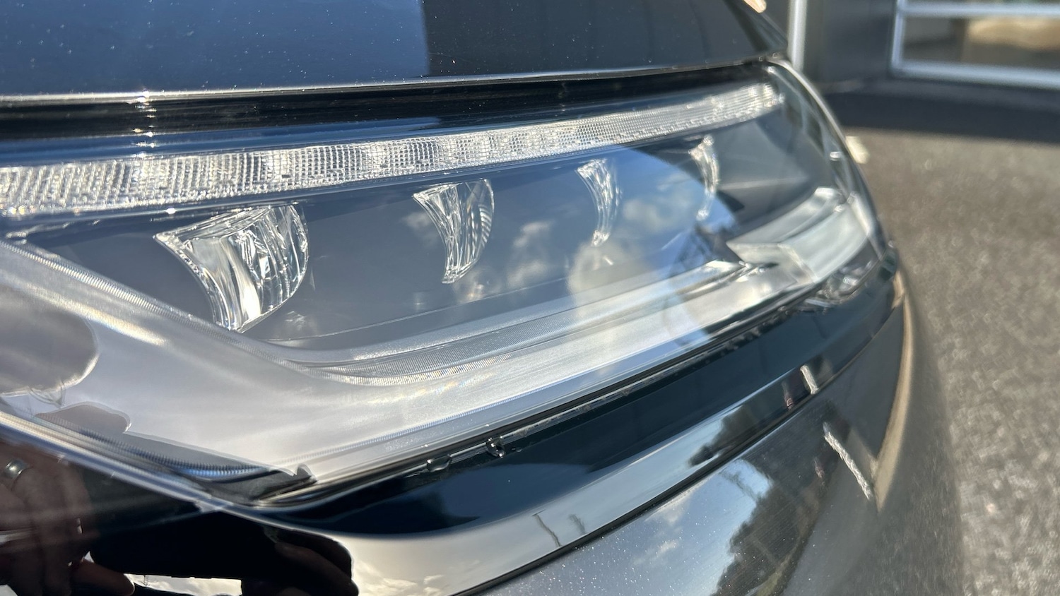 Used Land Rover Range Rover Velar 2025 for sale - 76862236: Photo 28