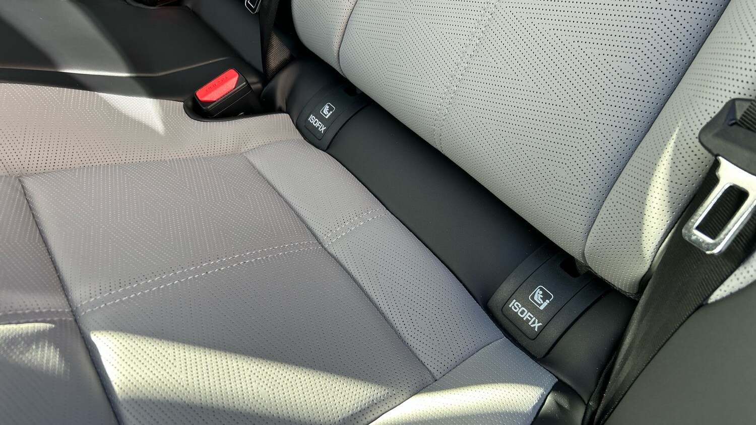 Used Land Rover Range Rover Velar 2025 for sale - 76862236: Photo 41