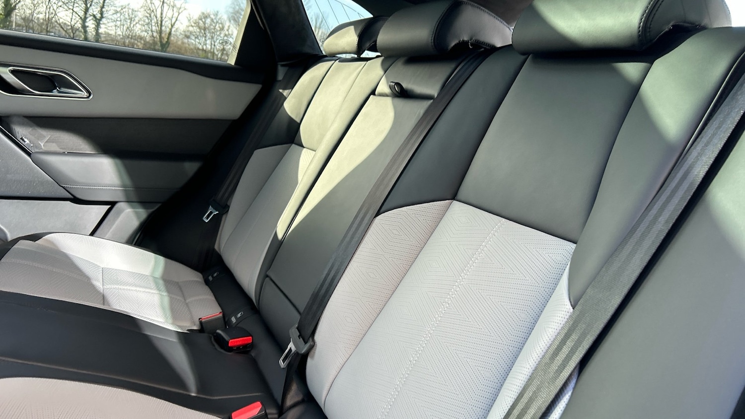 Used Land Rover Range Rover Velar 2025 for sale - 76862236: Photo 42