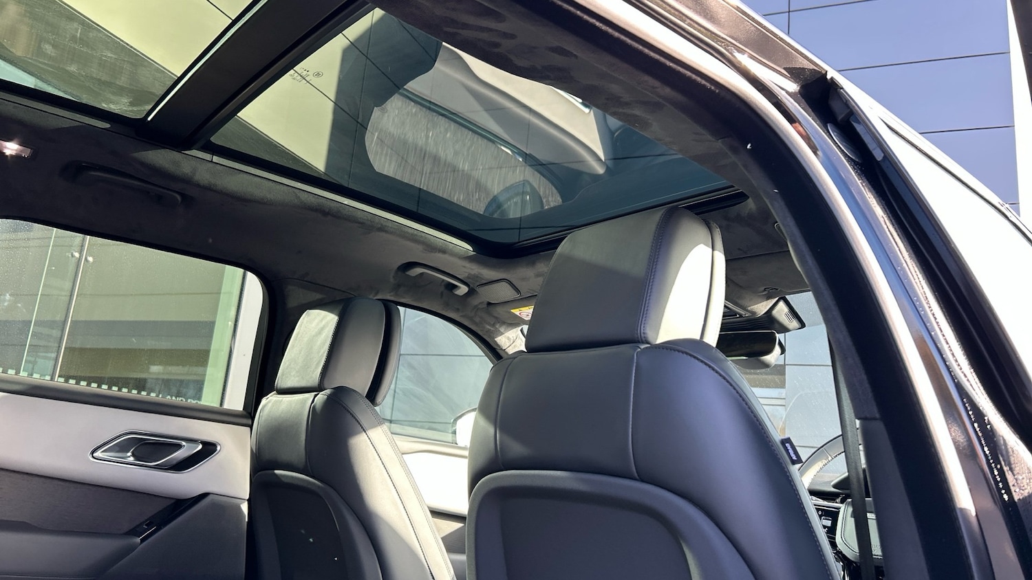 Used Land Rover Range Rover Velar 2025 for sale - 76862236: Photo 49