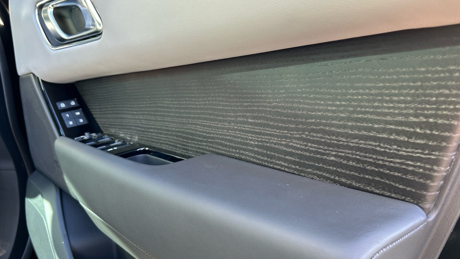 Used Land Rover Range Rover Velar 2025 for sale - 76862236: Photo 54