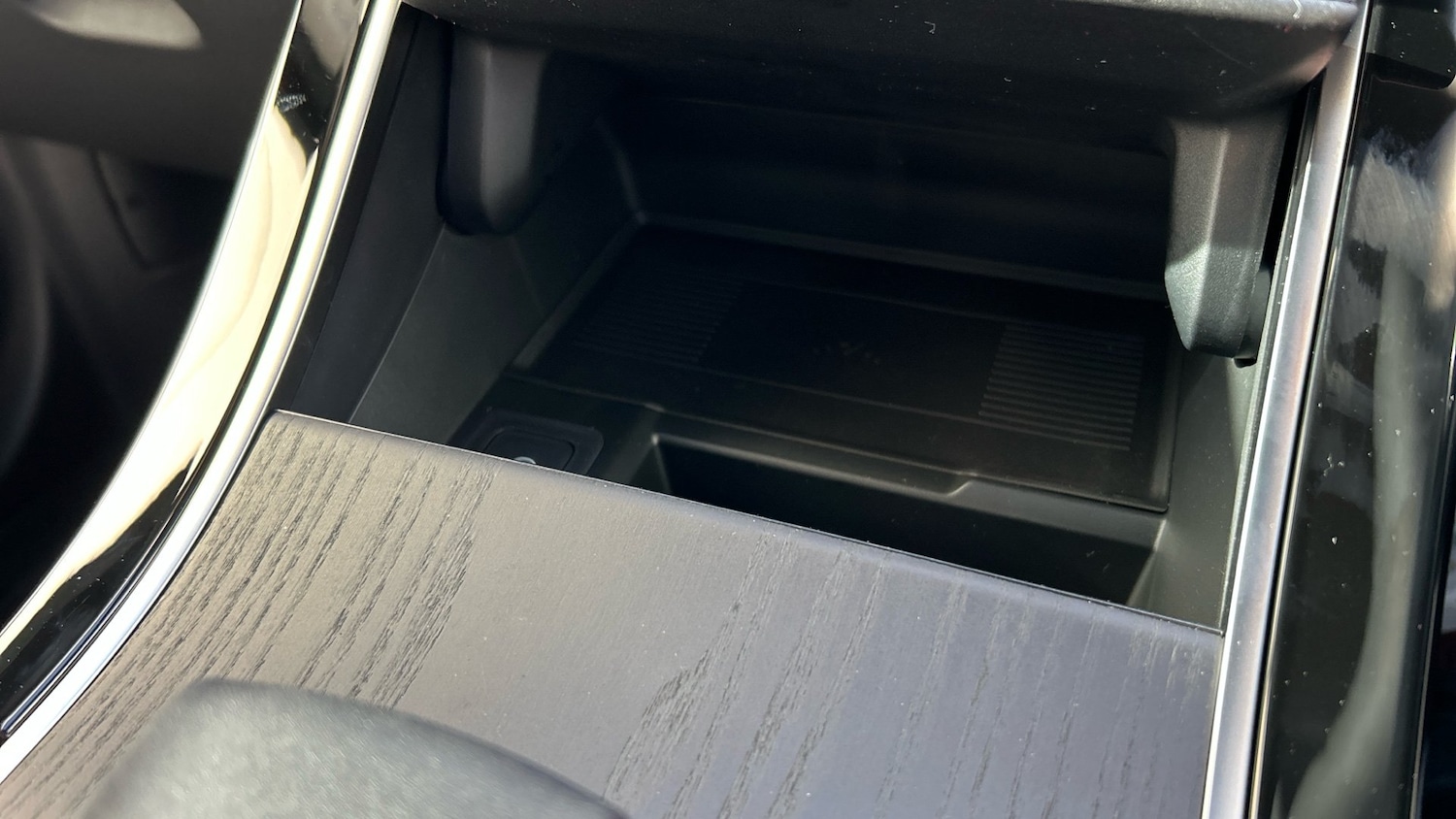 Used Land Rover Range Rover Velar 2025 for sale - 76862236: Photo 60