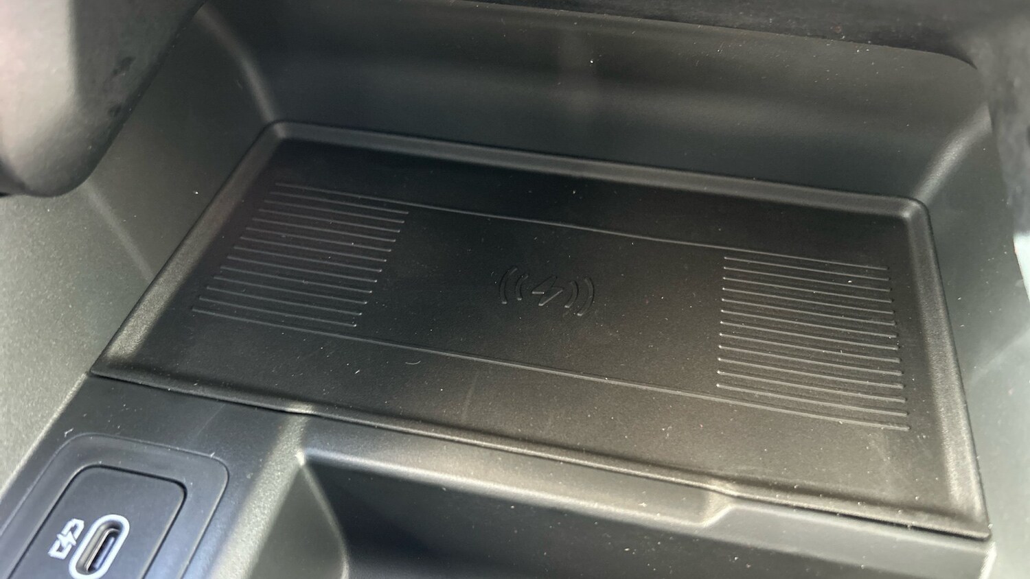 Used Land Rover Range Rover Velar 2025 for sale - 76862236: Photo 61