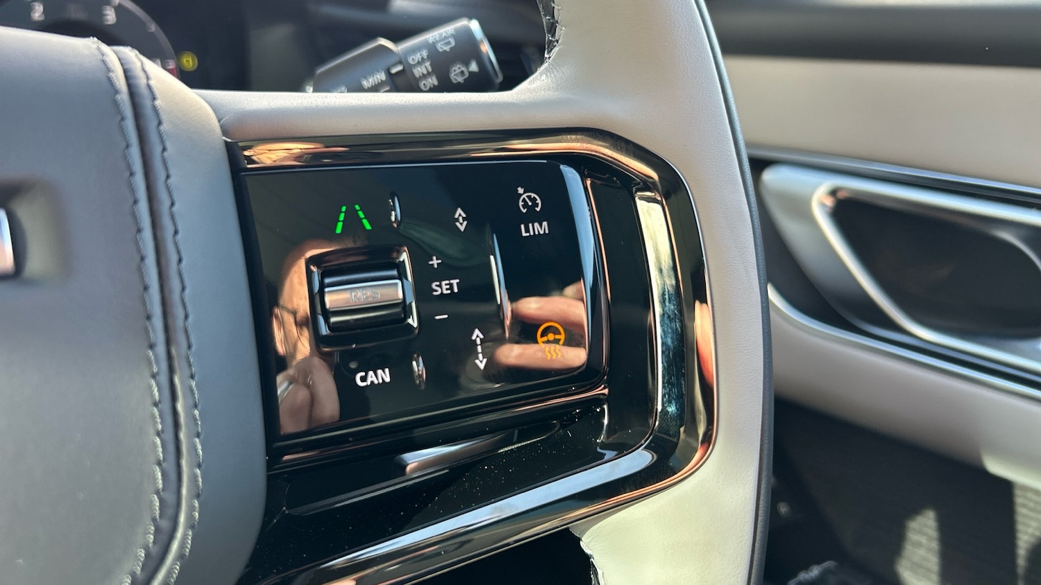 Used Land Rover Range Rover Velar 2025 for sale - 76862236: Photo 63