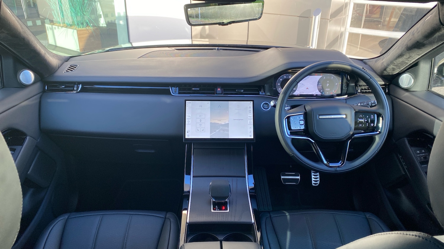 Used Land Rover Range Rover Evoque 2025 for sale - 76808043: Photo 9